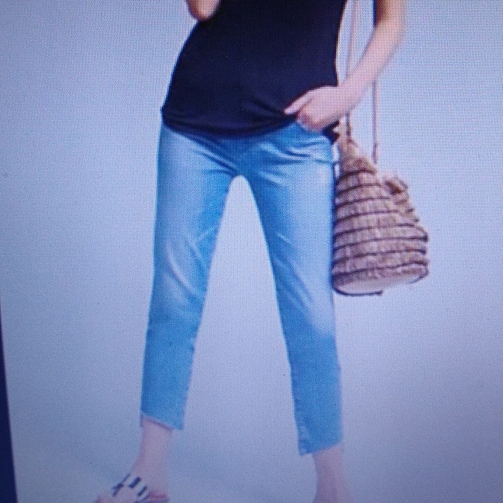 AG adrianno Goldstein mid rise Stevie Capri jeans size 28